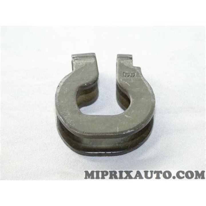 Who Is Connor Bedard Girlfriend? Is Connor Bedard Dating Emma Loken? - SarkariResult