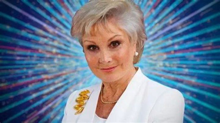 Angela Rippon Net Worth, Salary, Earnings, Married, Facts, Wiki-Bio