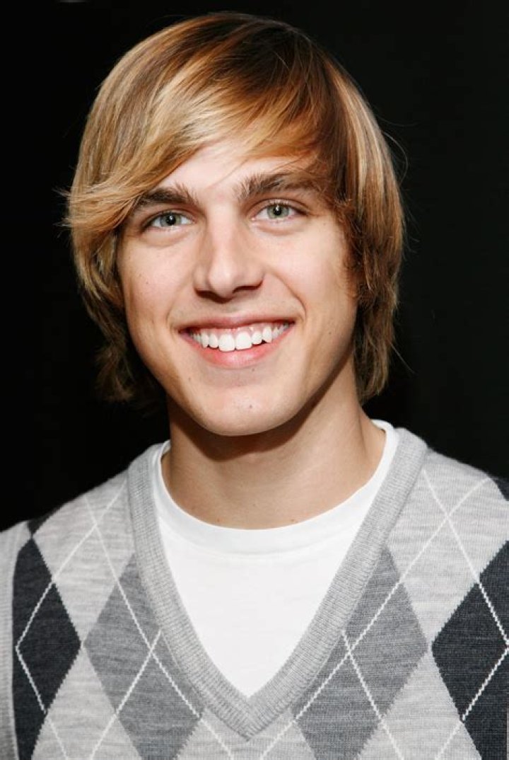 Cody Linley Net Worth, Married, Wife, Parents, Height, Age, Bio/Wiki